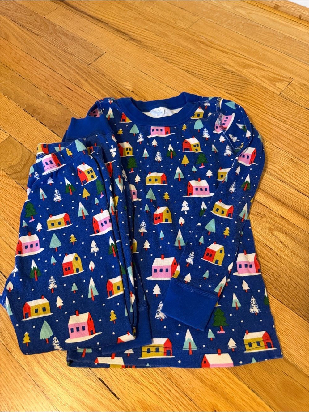 Hanna Andersson Kids Blue Holiday Village Pajama Set